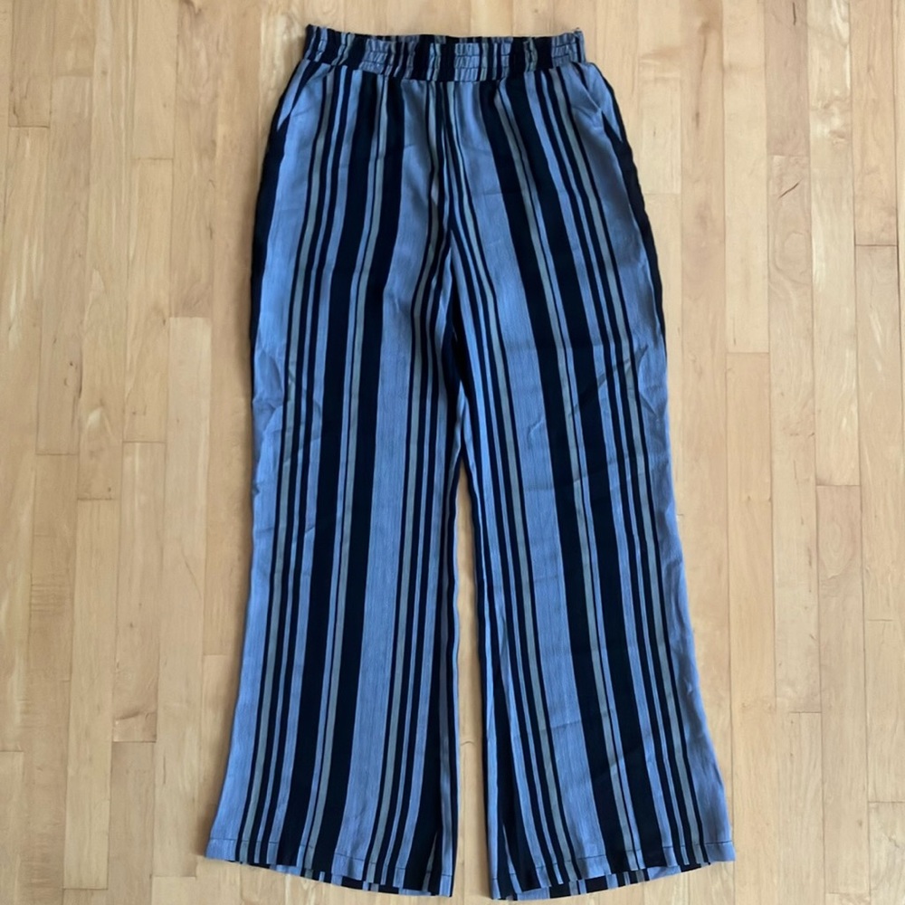 2/$20 Nordstrom Navy wide-leg flowy pants pockets striped M-L Socialite